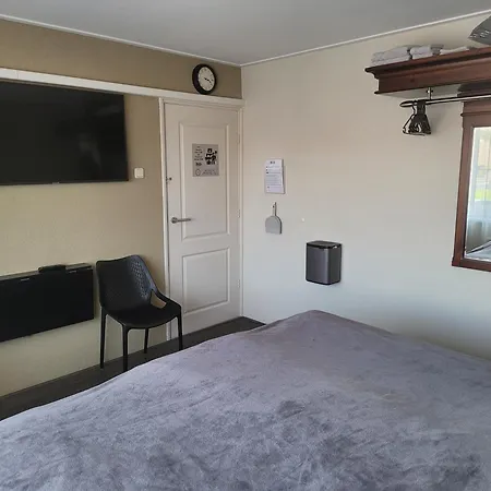 Bed & Budget123