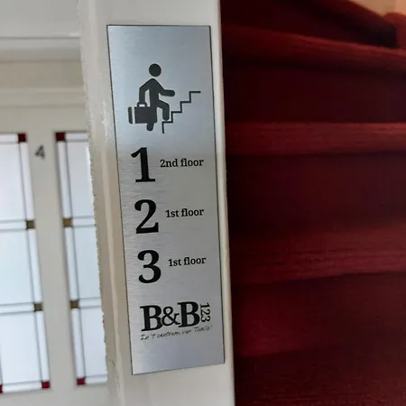 Bed & Budget123