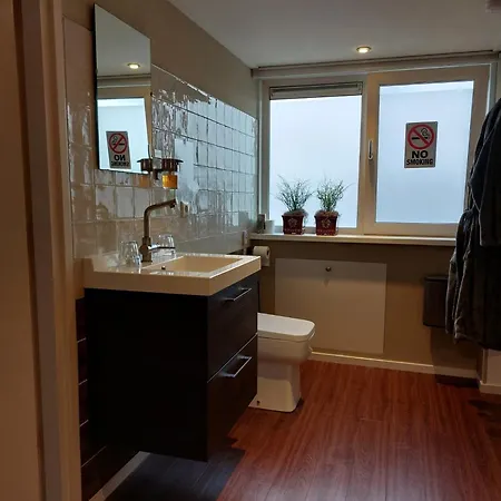 Bed & Budget123 Bed & Breakfast