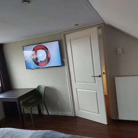 Bed & Budget123 *
