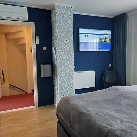 Bed & Budget123 * Twello