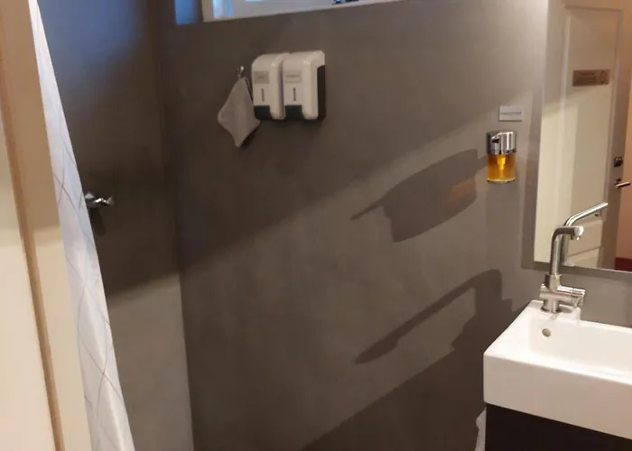 Bed & Budget123 * Twello